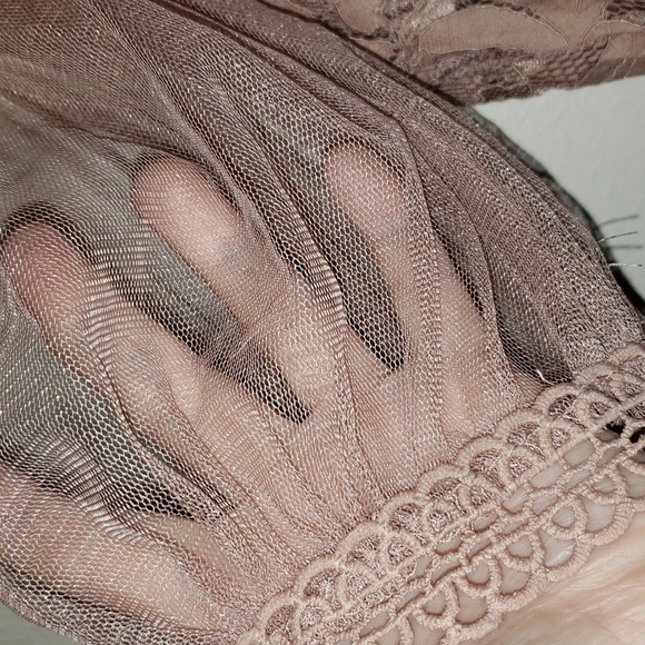 Peach lace crop top - Picture 5 of 5